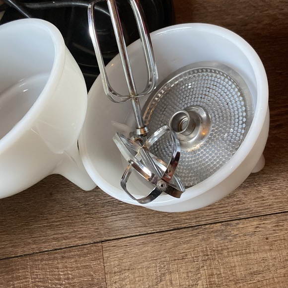 Vintage Sunbeam Mixer 12 speed with bowels - Picture 6 of 7